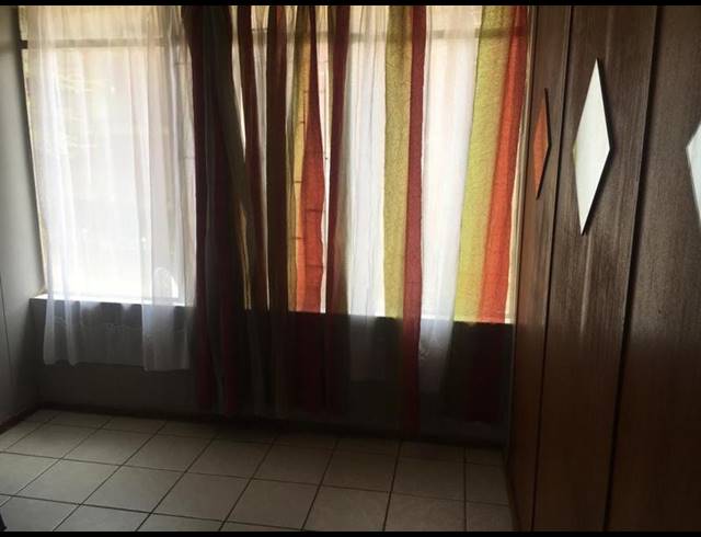 2 BEDROOM APARTMENT FOR SALE IN SUNNYSIDE